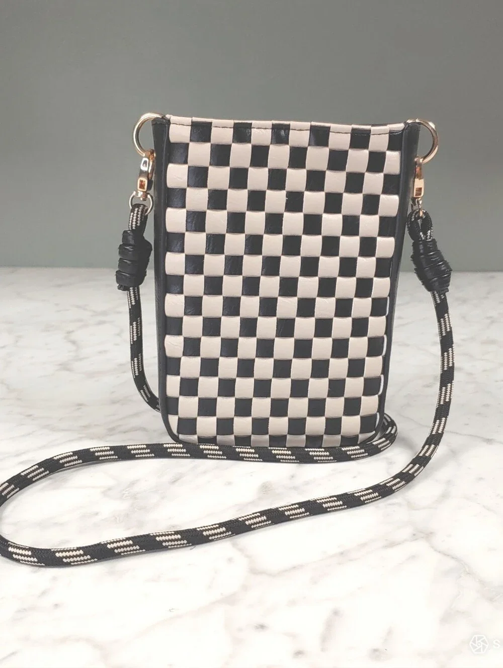 women Universal Thread black, tan checkered crossbody casual bag y2k retro